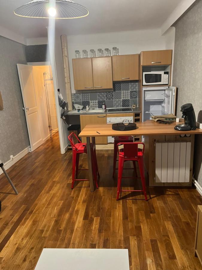 Studio A Proximite De Laval Aparthotel Soulgé-sur-ouette Екстериор снимка